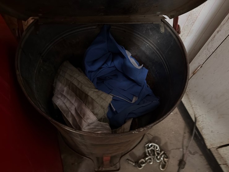 #35-•-small-metal-bin-image-3