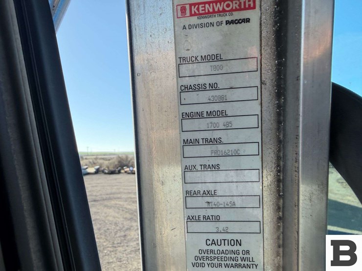 2015-kenworth-t800-image-61