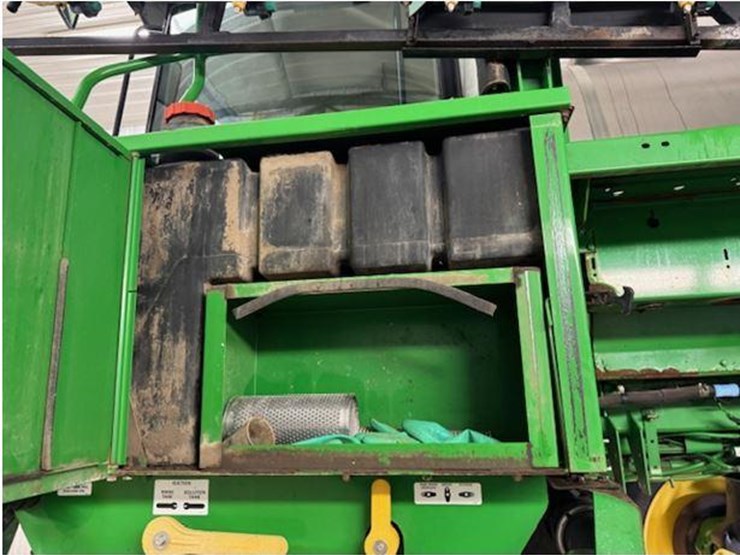 2004-john-deere-4710-image-23