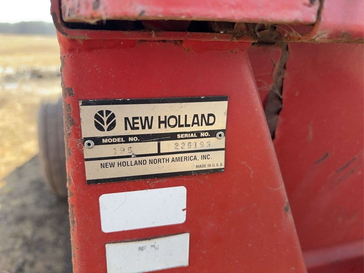 new-holland-195-image-9