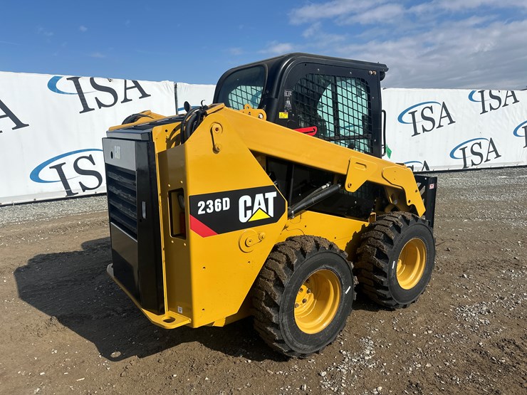 2018-caterpillar-236d-image-5