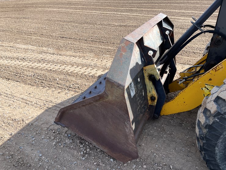 #1012-•-gehl-721-front-end-loader-image-10