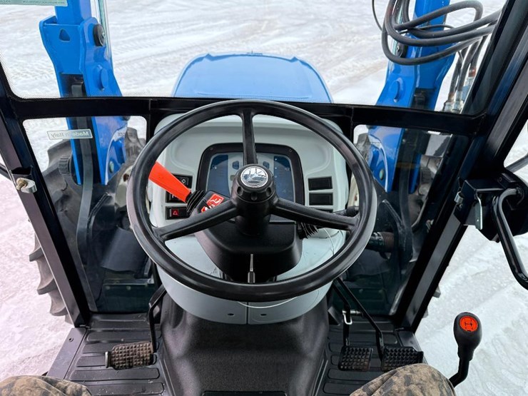 new-holland-t4030-image-52
