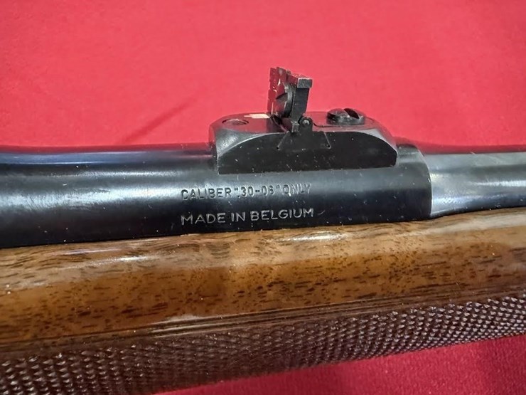 browning-safari-grade-30-06-caliber-rifle-image-9