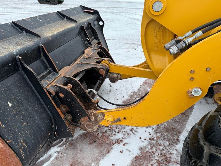 caterpillar-906m-image-31