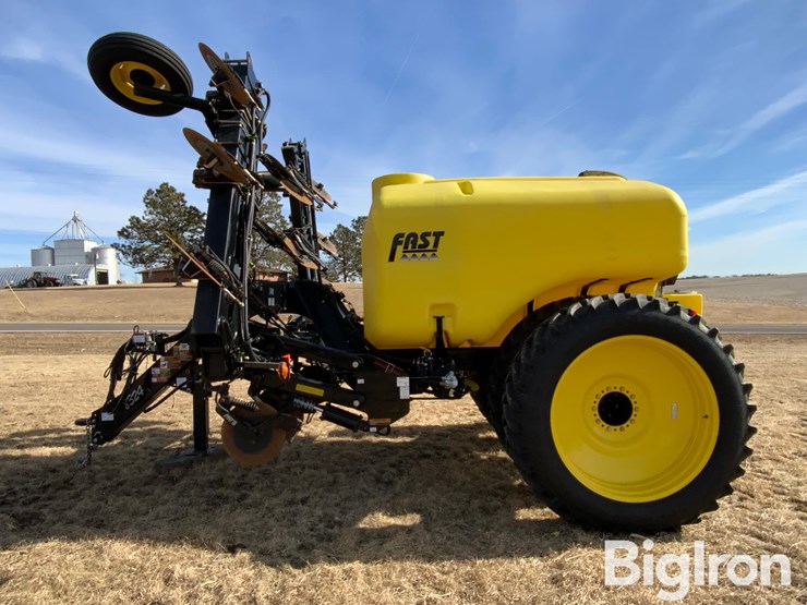 2023-fast-8324-16r30-fertilizer-applicator-image-8