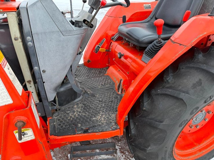 kubota-la480-image-34