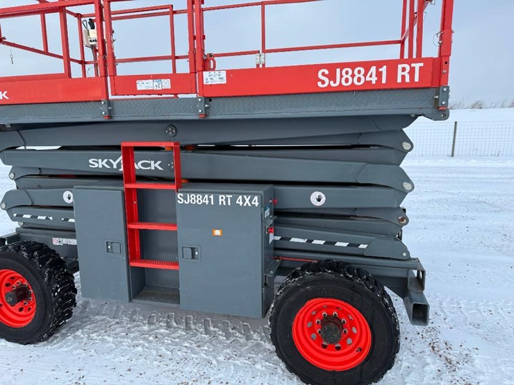 2017-skyjack-sj8841rt-image-11