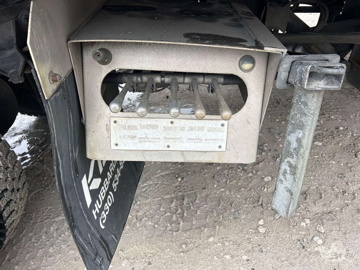 2001-ford-f650-image-24