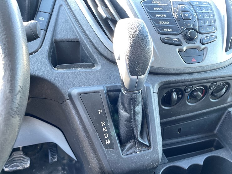 2019-ford-transit-image-63