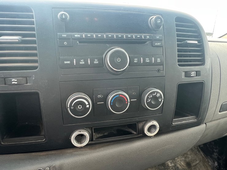 2009-chevrolet-2500-image-29