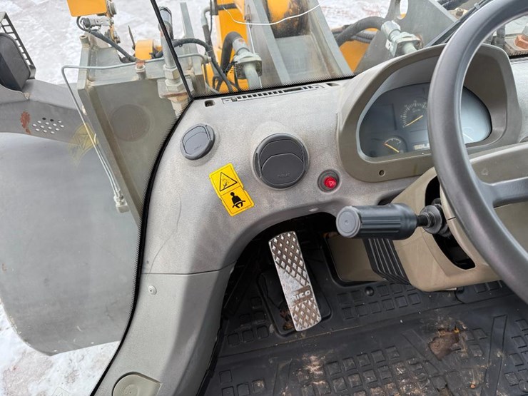 2015-sdlg-lg958l-image-58