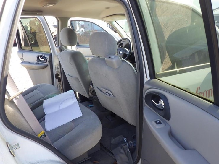 2005-chevrolet-trailblazer-image-8