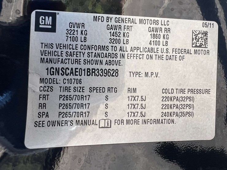 2011-chevrolet-tahoe-image-29