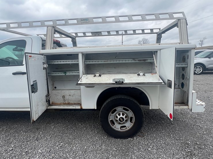 2016-chevrolet-2500-image-30