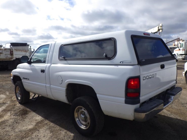 2001-dodge-ram-1500-image-4