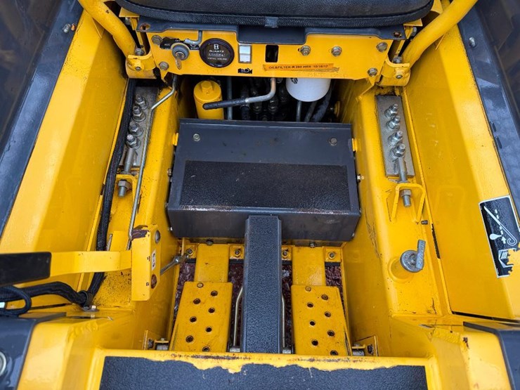 new-holland-ls120-image-25