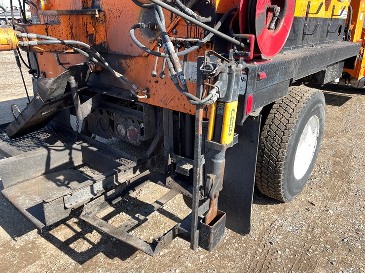 #1465-•-2013-freightliner-asphalt-truck-(has-mn-title)-image-36