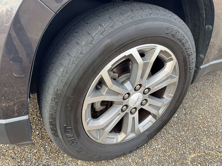 2016-gmc-acadia-slt-image-34