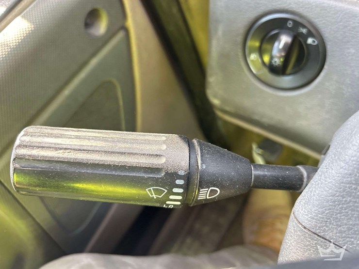 2013-freightliner-cascadia-125-image-14