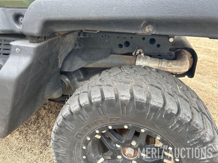 2021-john-deere-gator-image-19