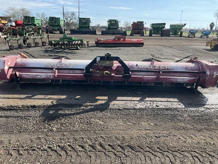 balzer-18'-pull-pto-chopper-image-2