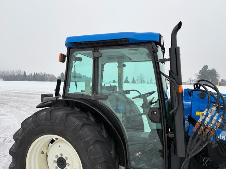 new-holland-t4030-image-20