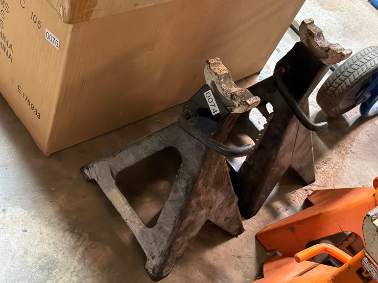 #74-•-two-jack-stands-image-1