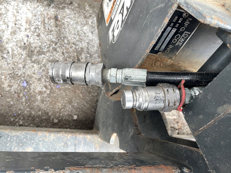 #4904-•-lowe-skid-steer-mount-750-auger-with-4"-bit-image-5