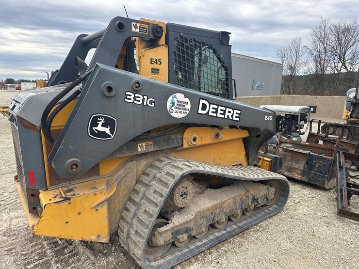 2018-deere-331g-image-6