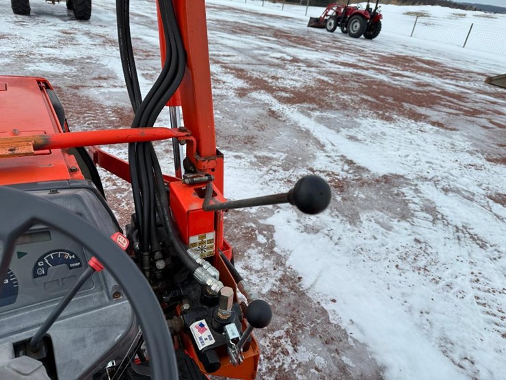 kubota-la480-image-40