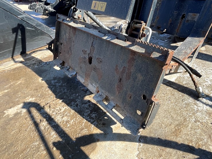 #169-•-boss-quick-cube-skid-steer-mount-salt-spreader-(1)-attachment-&-(1)-cube-image-11