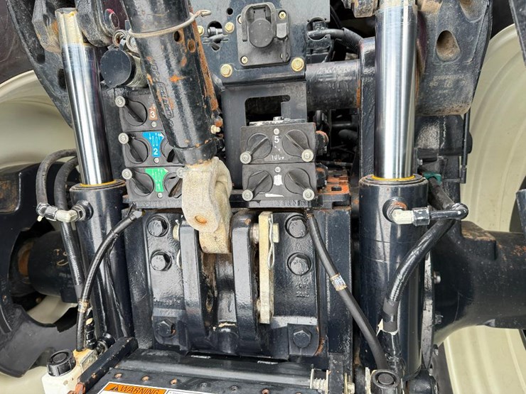 new-holland-t8.320-image-47