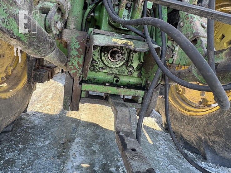 john-deere-3155-image-11