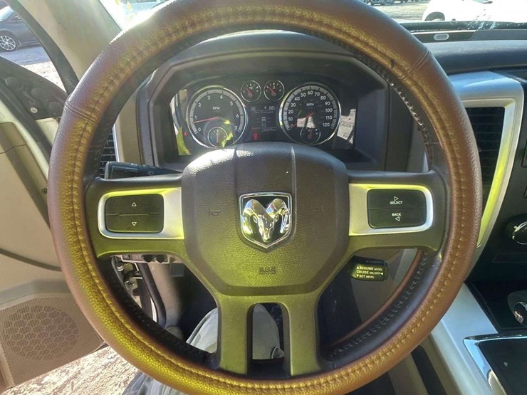 2011-dodge-ram-1500-image-13