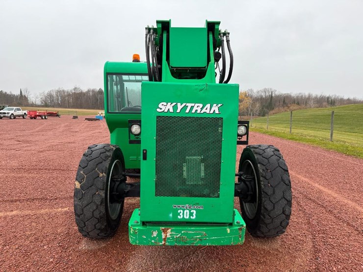 2015-sky-trak-6036-image-17