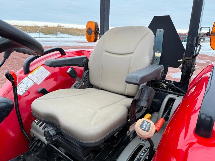 case-ih-farmall-55c-image-40