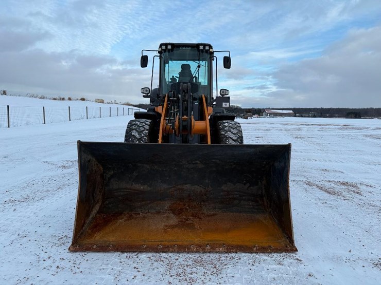 2023-case-621g-xr-image-2