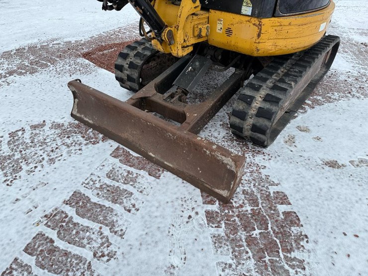 caterpillar-303cr-image-26