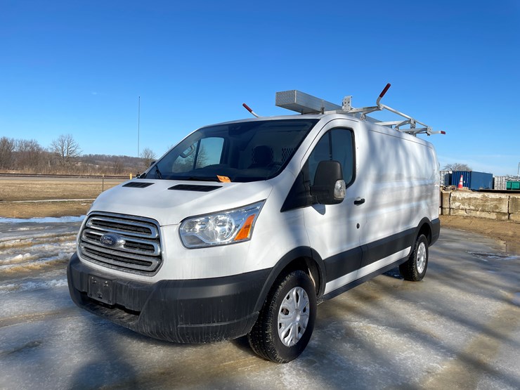 2019-ford-transit-image-1