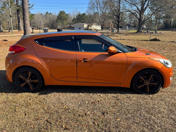 2016-hyundai-veloster-3-door-hatchback-coupe---136,264-miles-image-7