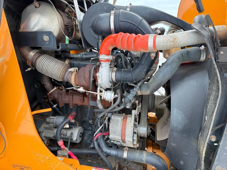 case-570n-xt-image-35