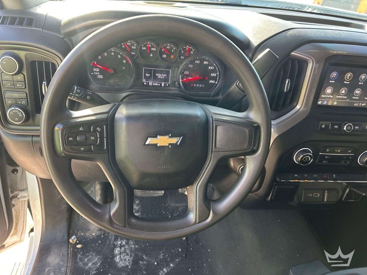 2022-chevrolet-silverado-1500-image-12