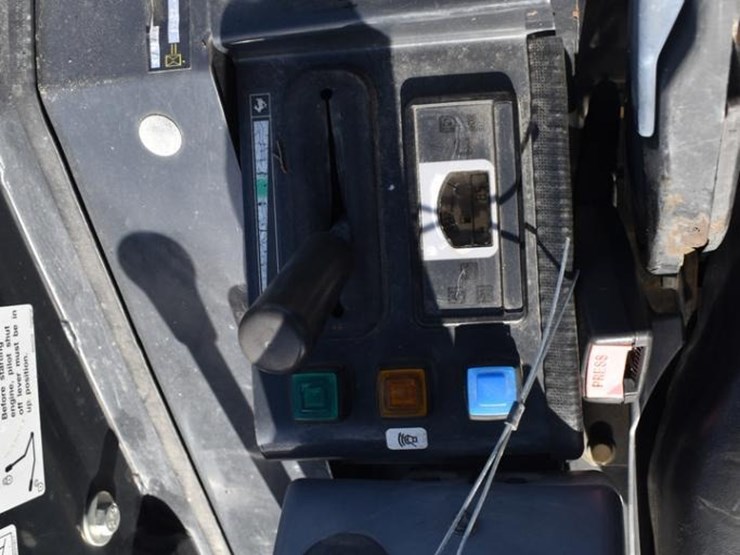 2021-deere-26g-image-47