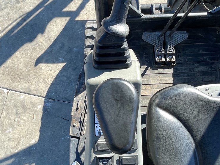 2021-bobcat-e32i-image-46