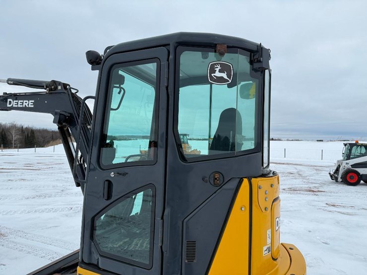 2018-deere-35g-image-23
