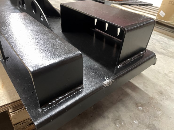 #2483-•-skid-steer-receiver-hitch-plate-with-chain-buckets-image-16