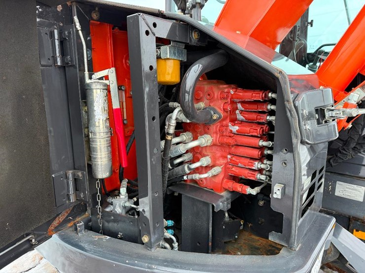 hitachi-zx75us-5-image-45