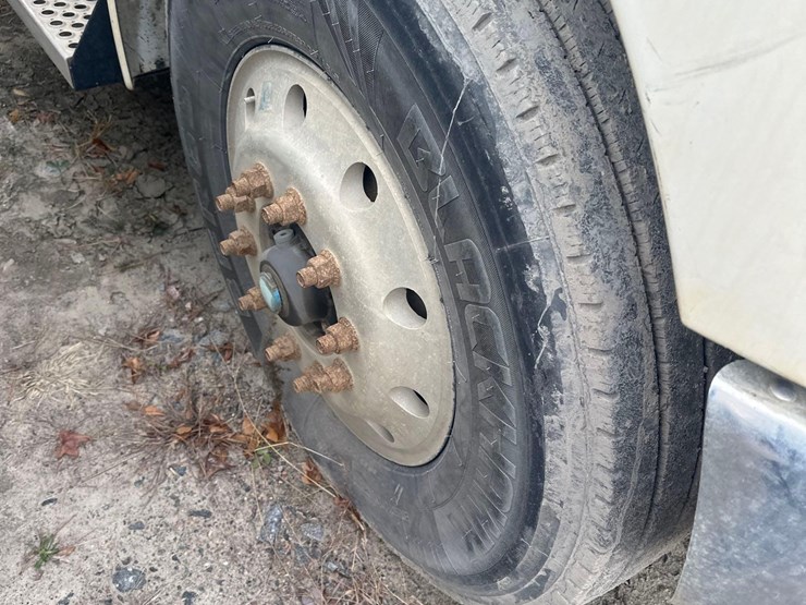 2015-kenworth-t370-image-11