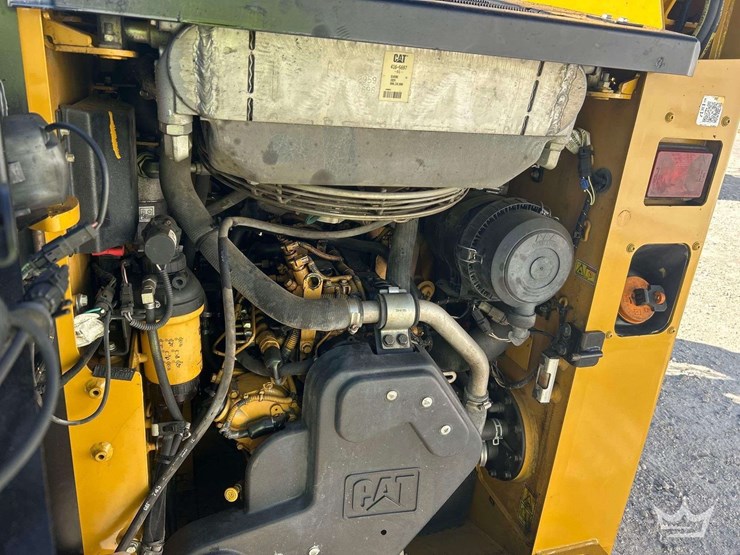 2019-caterpillar-239d3-image-8